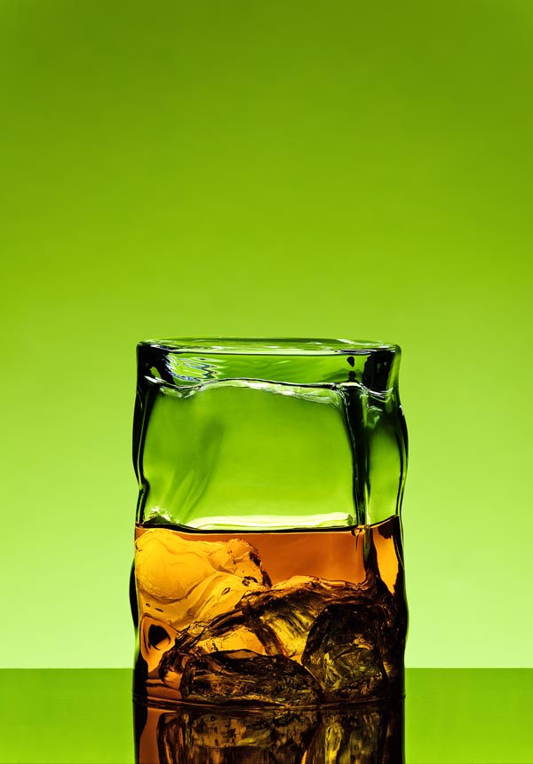 Upside Down Bicchiere Whiskey Giallo Sottosopra